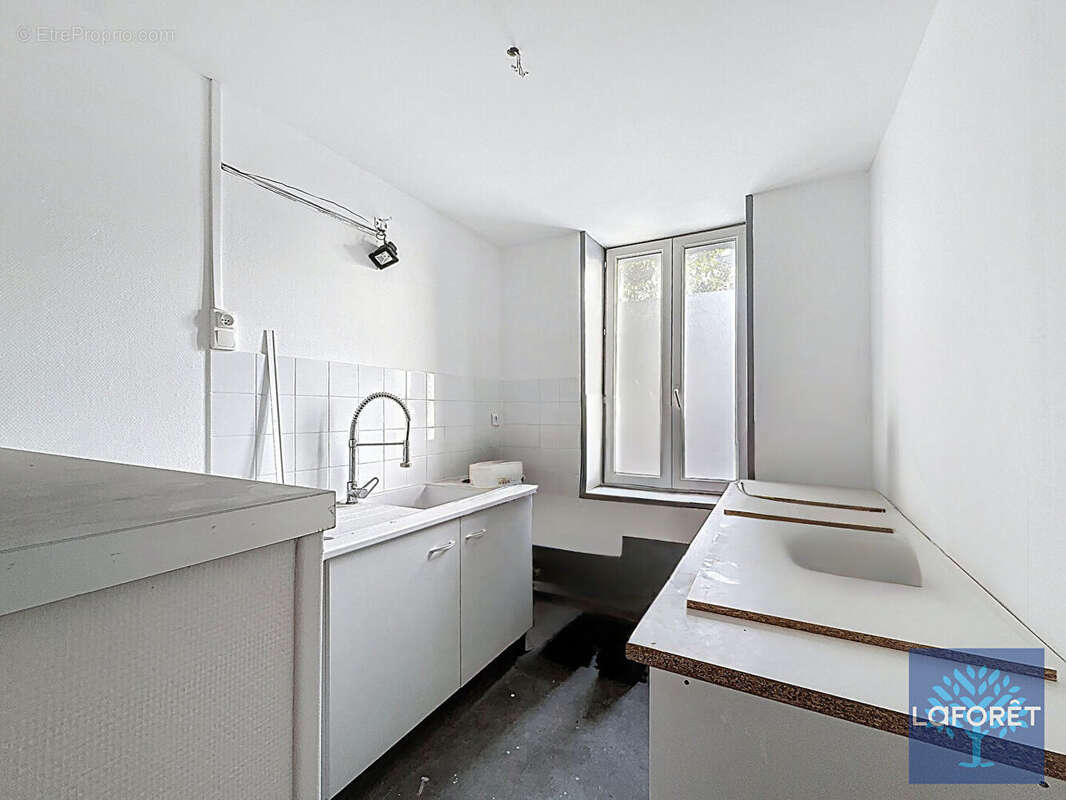 Immeuble centre-ville Denain 140 m² - photo 10