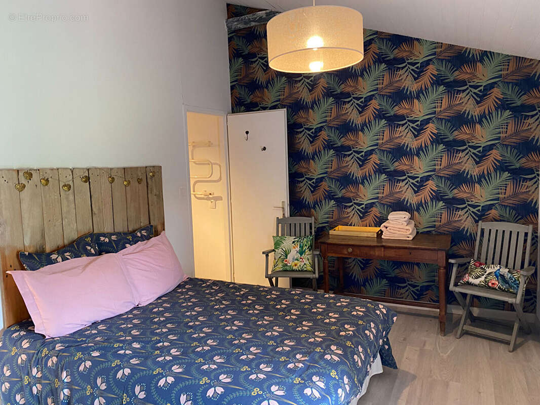 Terrain à SAINT-FLORENT-DES-BOIS