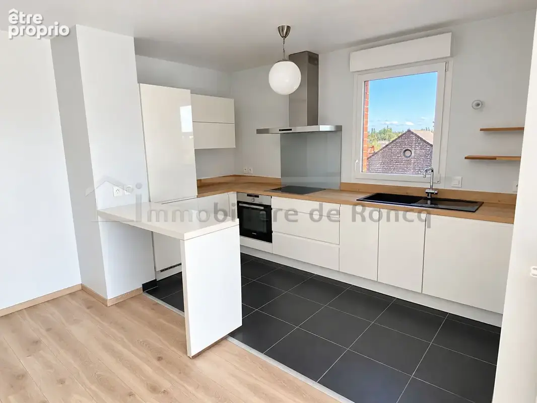 Appartement  T3, 73 m², terrasse et parking. - photo 3