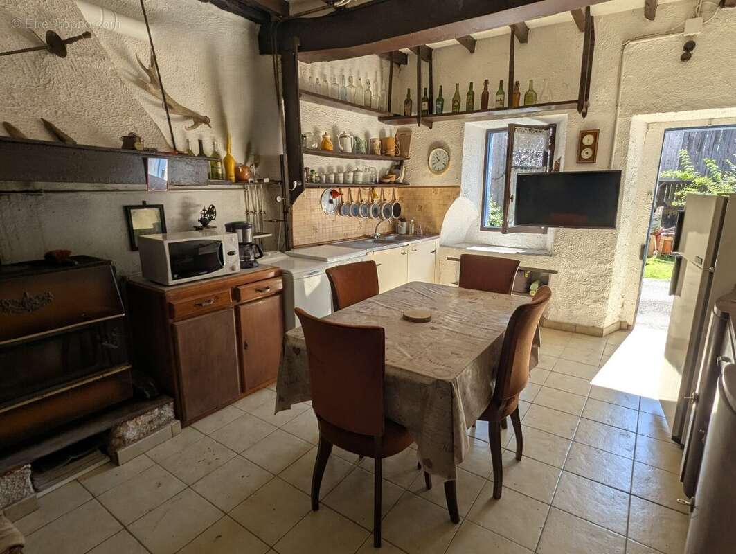 Maison de village 65 m² avec grange et jardin - photo 3
