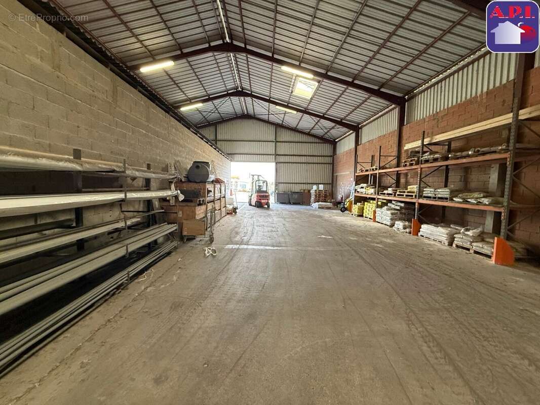 Commerce à SAVERDUN