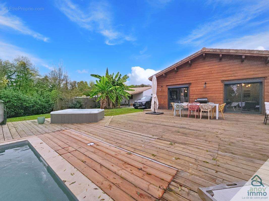 Maison à SAINT-ANDRE-DE-CUBZAC