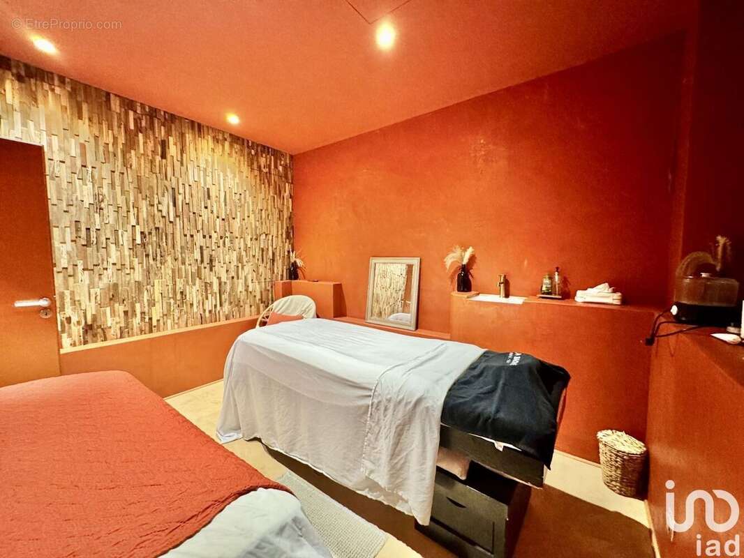 Photo 7 - Commerce à NIMES