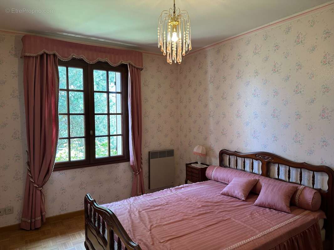 Maison à MONTGIVRAY