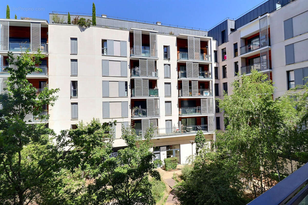 Appartement à COLOMBES