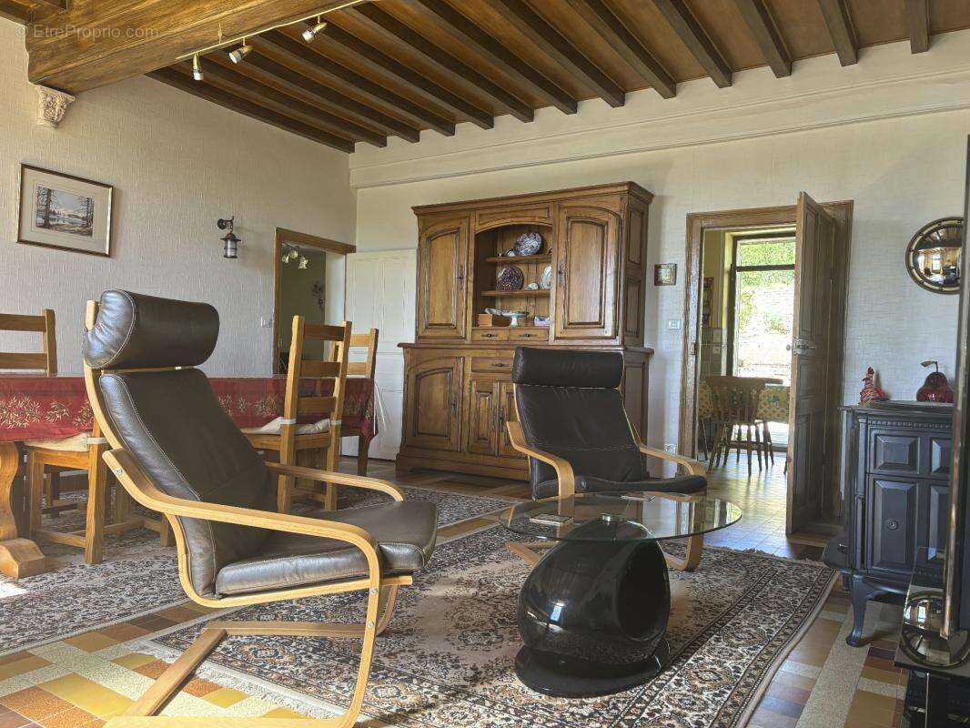 SEMUR EN AUXOIS 20min : maison de 144m², 5 chambres, grange, garage, cave, jardin. Prix 288 000€ - photo 8