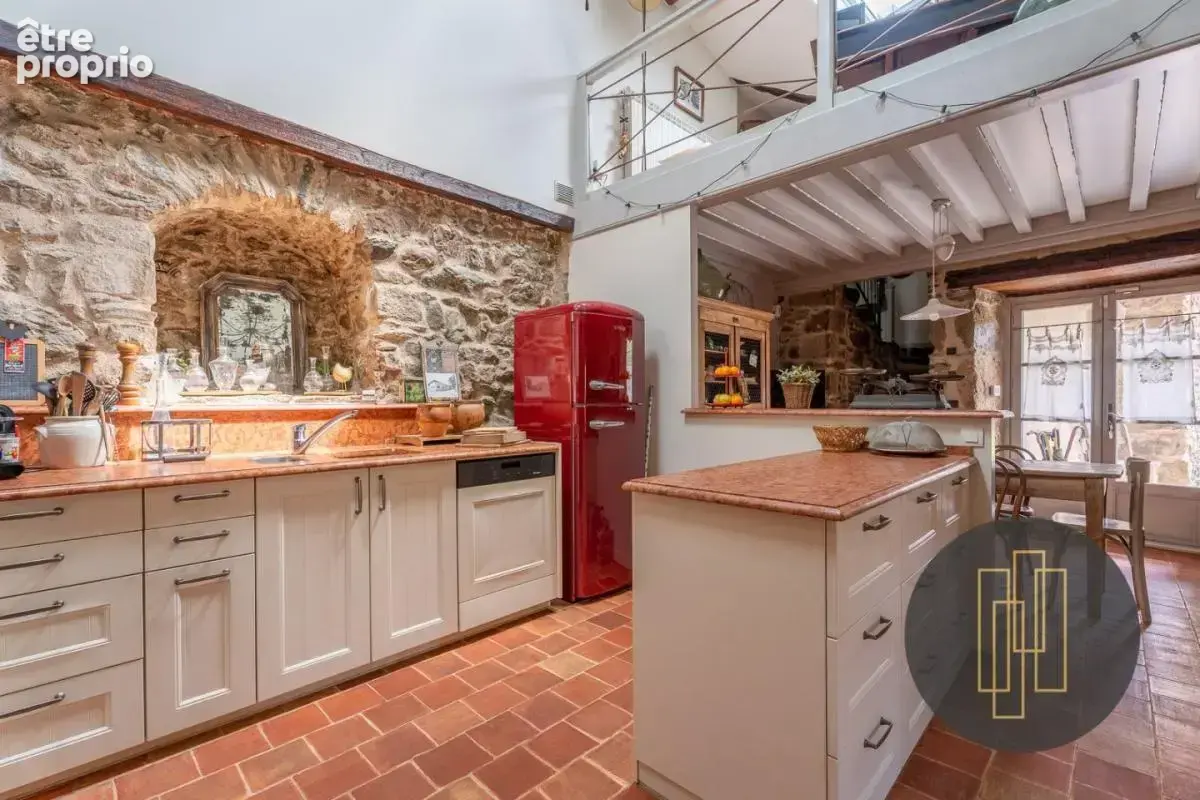 Propriete ancienne courzieu-terrain de 54 480 m2 - photo 8