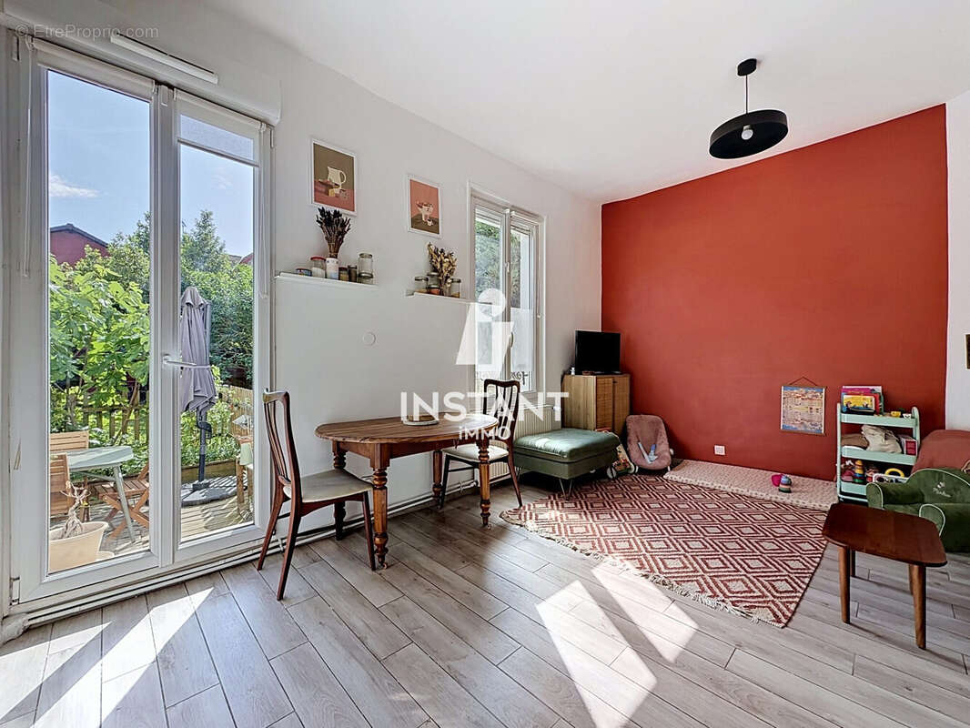 Appartement 56 m² à Maisons-Alfort  - photo 2