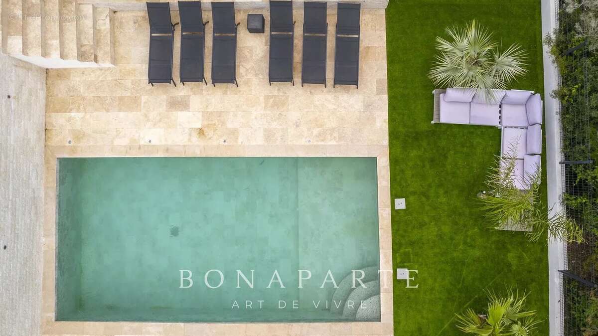 Villa contemporaine de 238m² avec studio, T2 indépendant, garage et piscine - photo 5