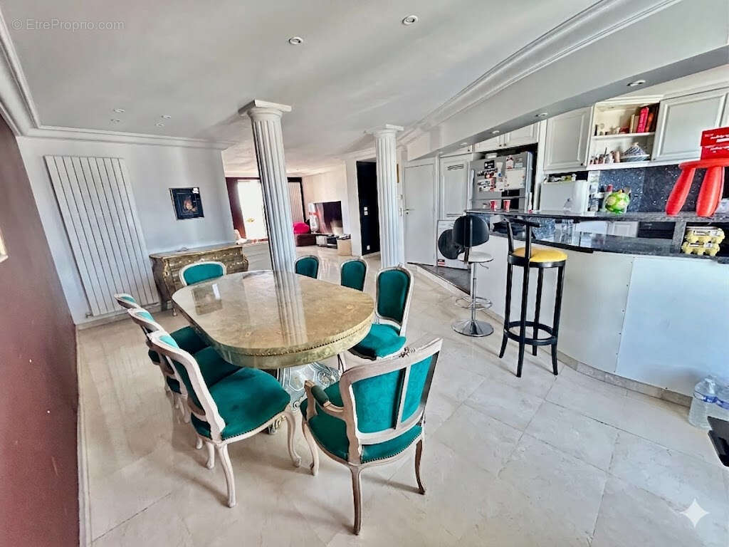 Appartement à NOGENT-SUR-MARNE