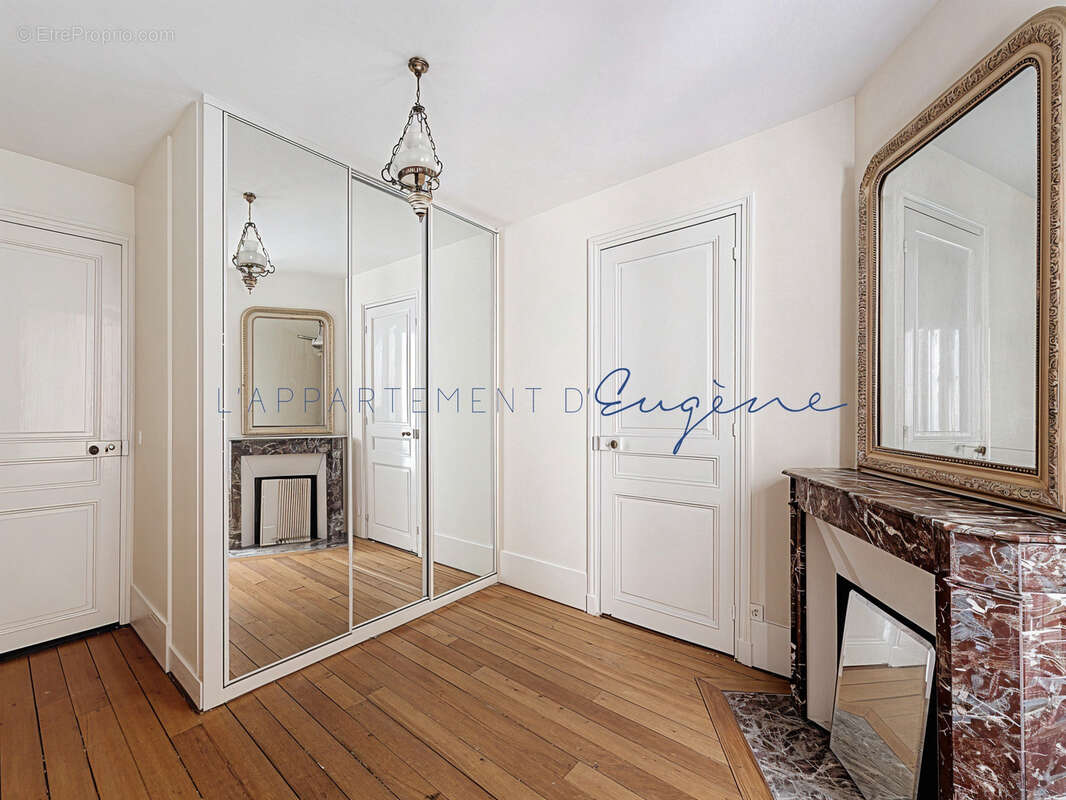 Appartement à PARIS-15E