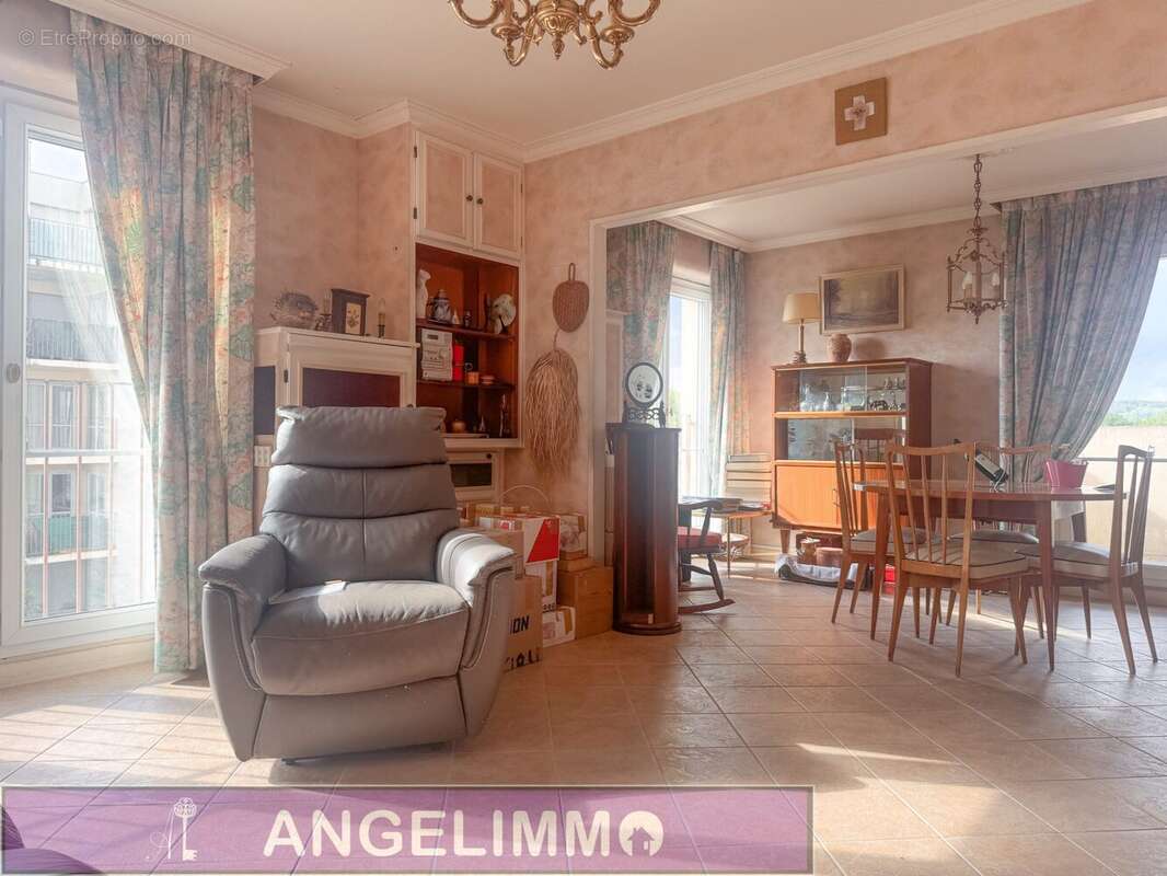 Appartement à LE PLESSIS-BOUCHARD