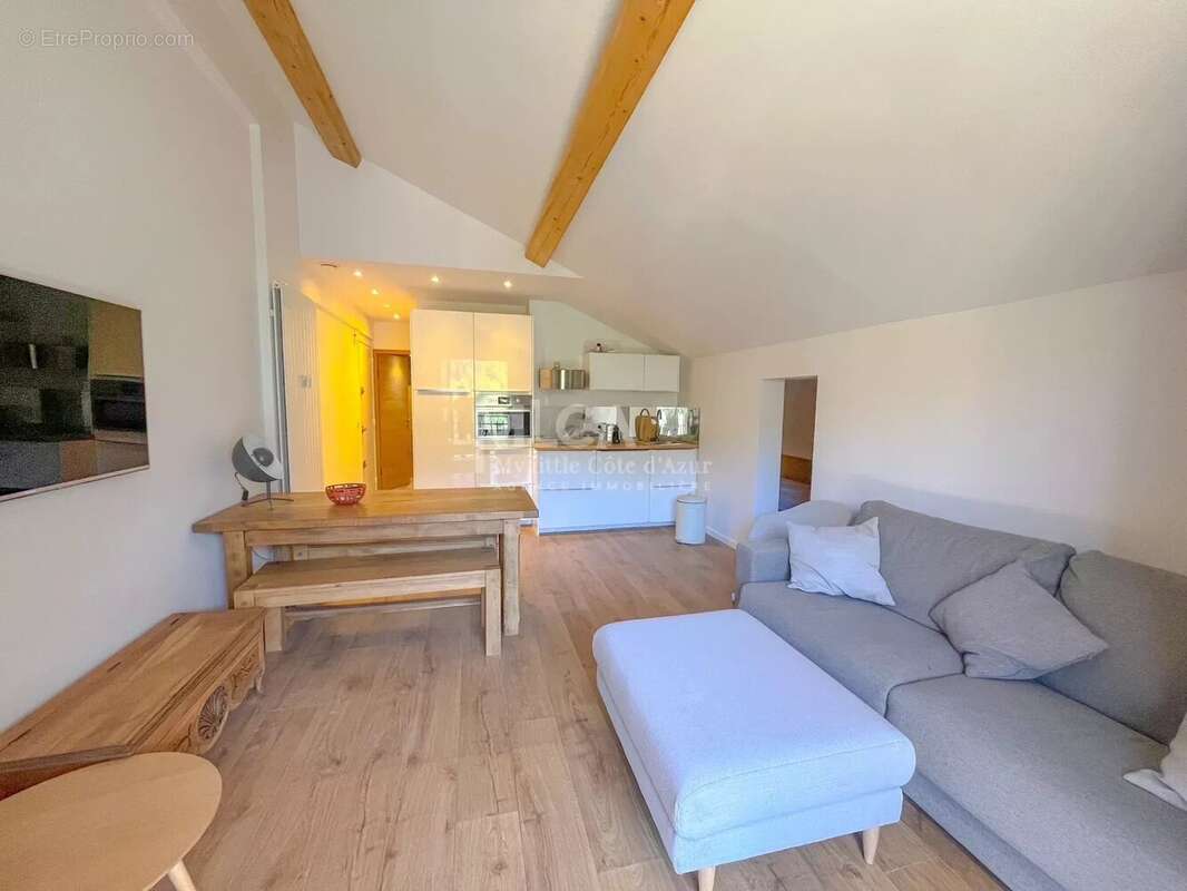 Appartement à SAINT-ETIENNE-DE-TINEE