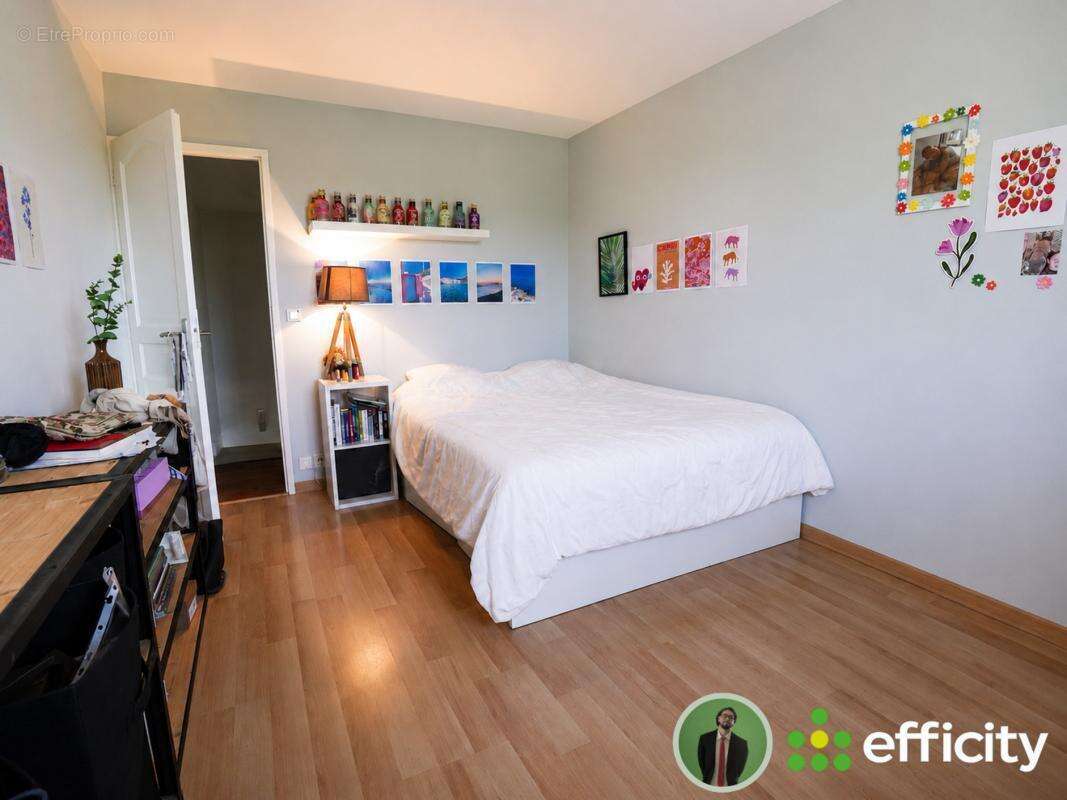 Maison 230 m² à Montmerle-Sur-Saone  - photo 9