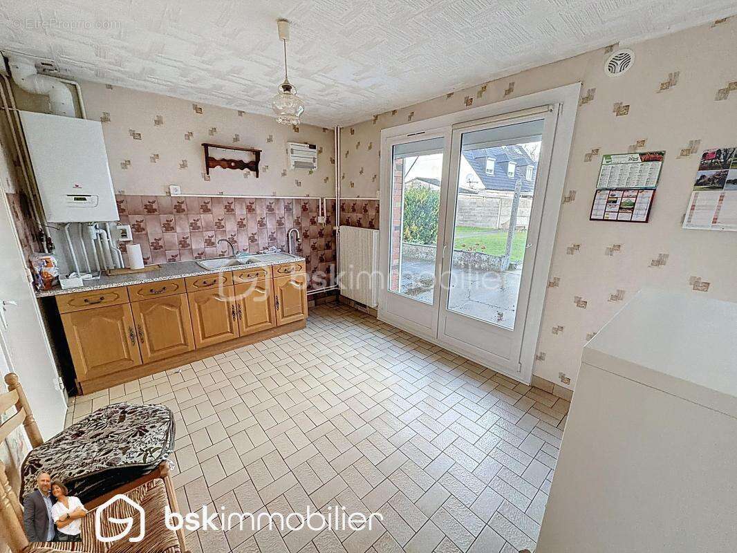 Maison à COURRIERES