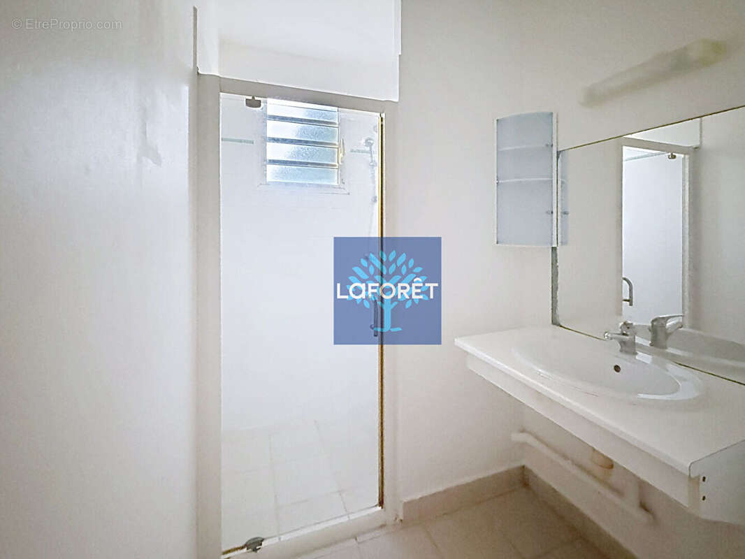 Appartement à LE ROBERT