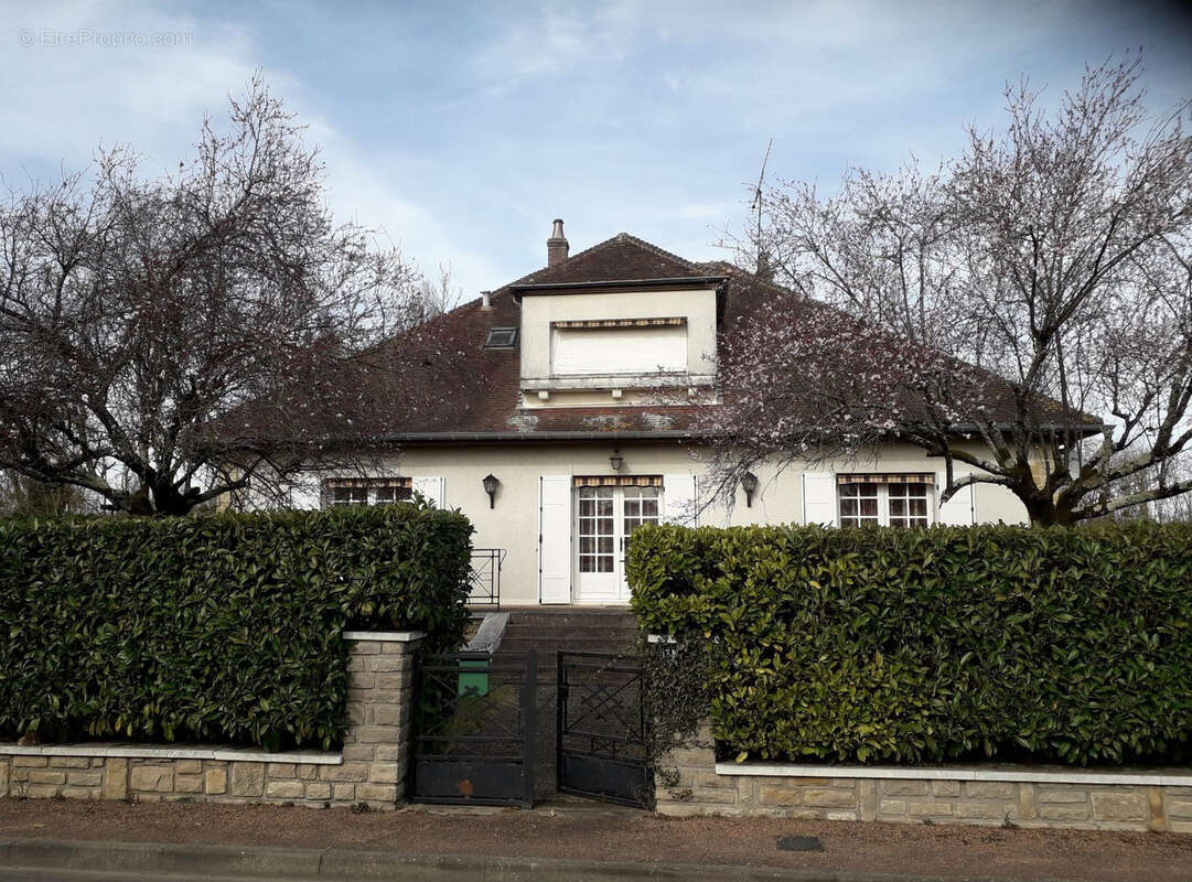 Maison à DECIZE