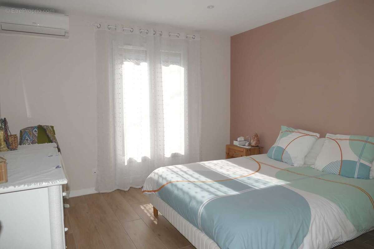 Perpignan sud-est proche Villa F6 rénovée jardin garage - photo 5