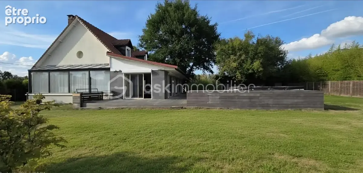 Maison familiale 216 m² – 4 chambres – 100 m² de dépendances - parcelle 1780 m² - photo 1