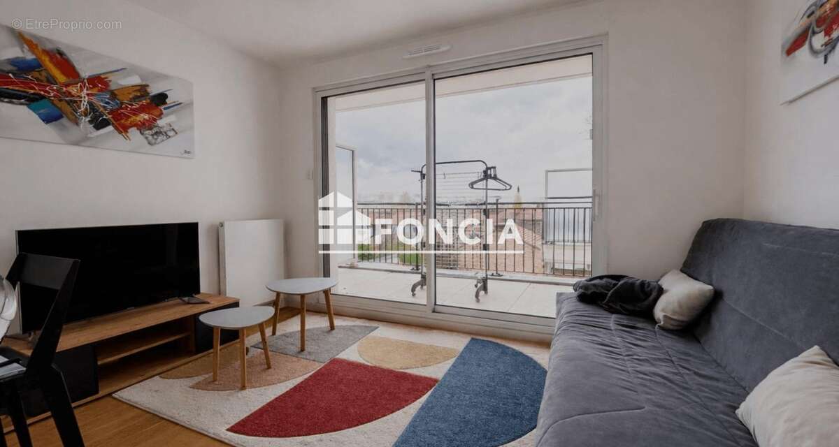 Appartement à MONTROUGE