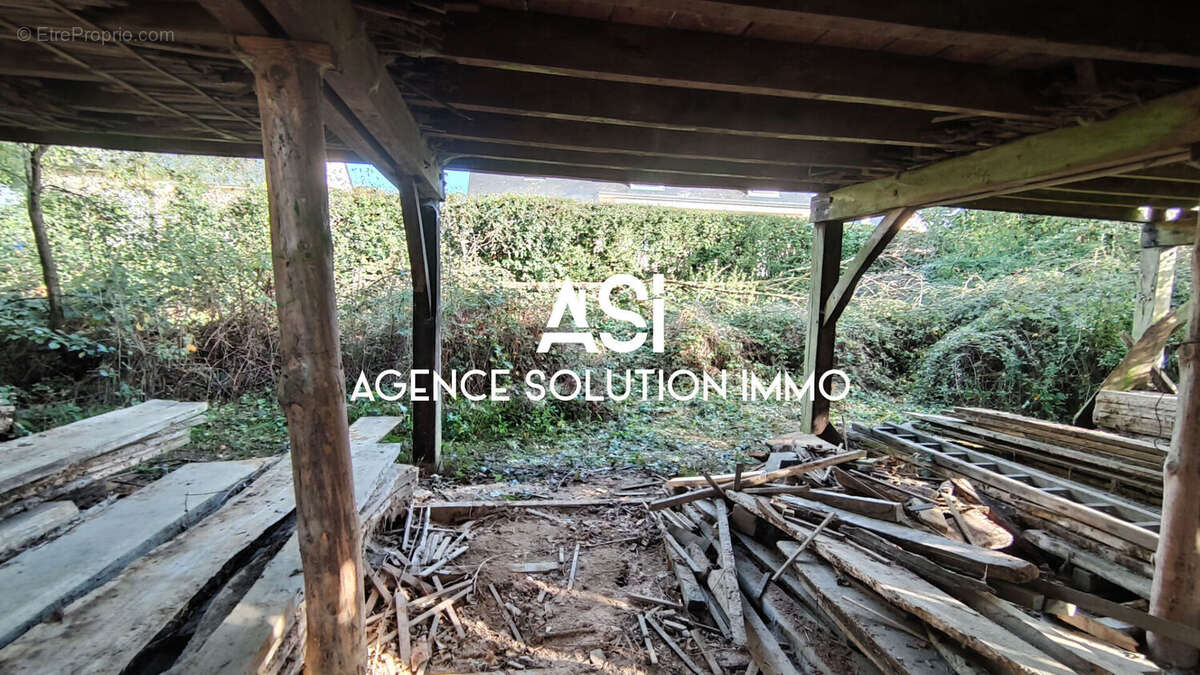 Terrain à VILLAINES-LA-JUHEL