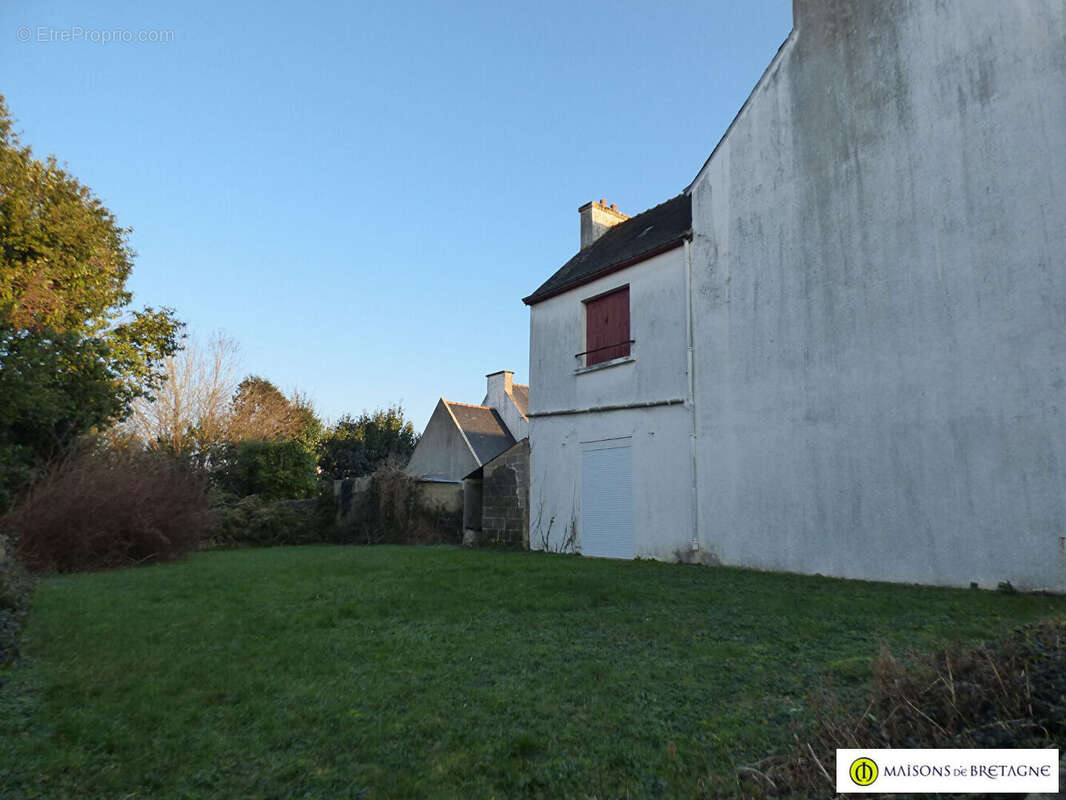 Bannalec, immeuble avec appartement et commerce - photo 5