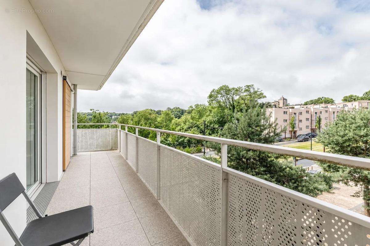 Appartement 4 pièces de 81 m2 situé à Châtenay-Malabry - photo 2
