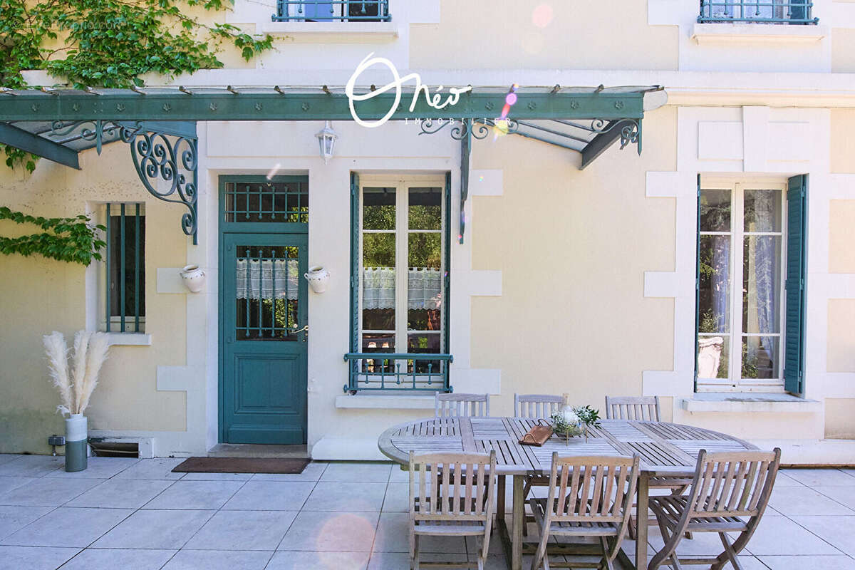 Maison à SAINT-SYMPHORIEN-D'OZON