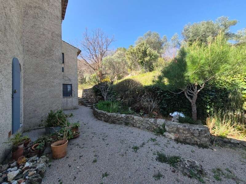 SEILLANS (83) Propriété à vendre. 740 000 € - photo 7