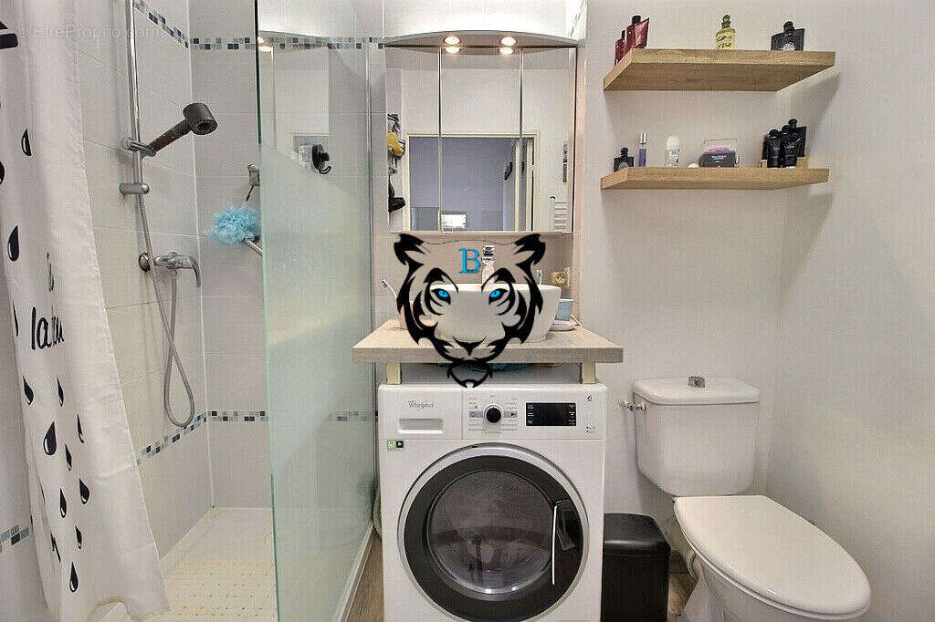 Appartement à ROQUEBRUNE-SUR-ARGENS