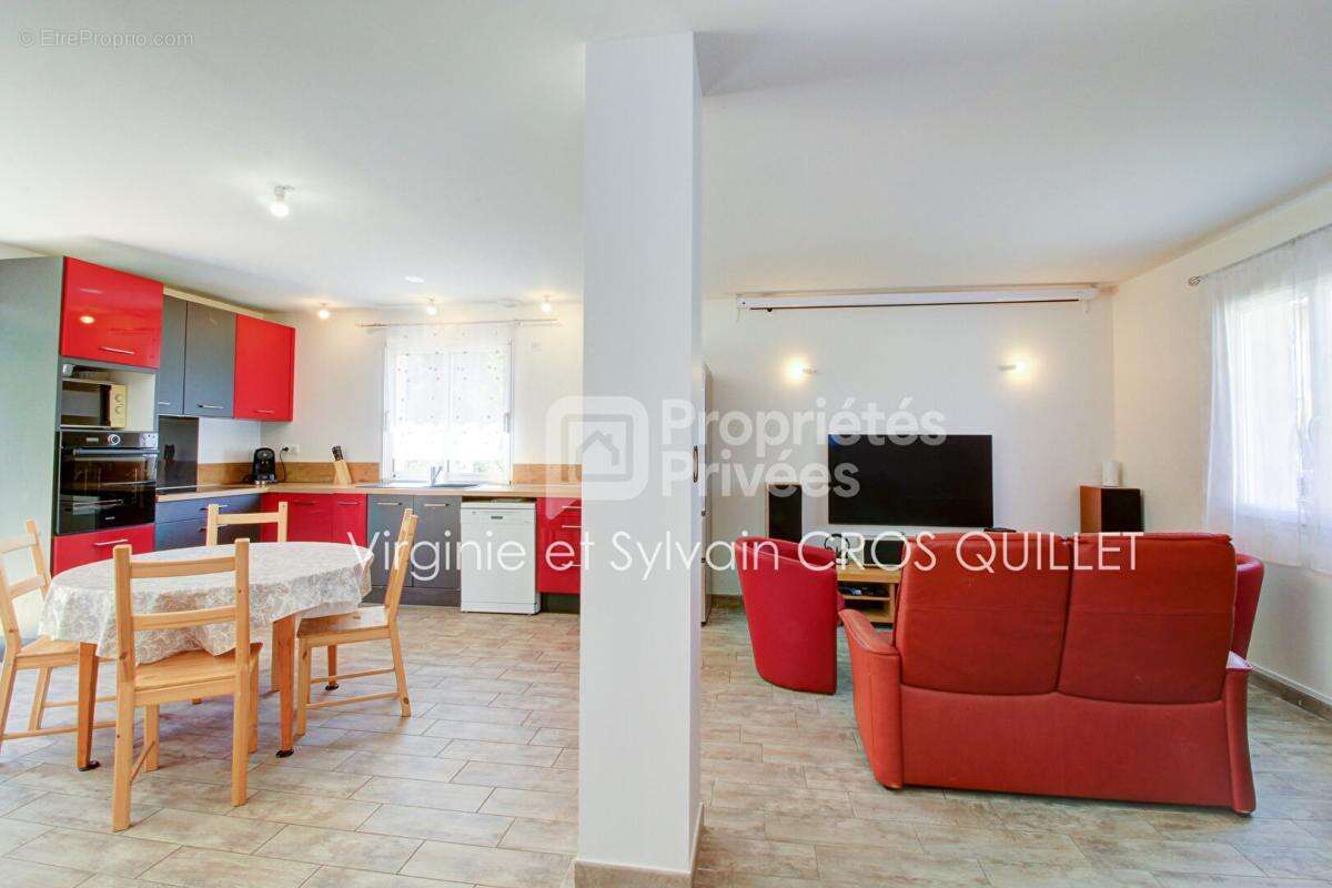 Maison récente T5 Pechbonnieu 121 m2 - photo 6