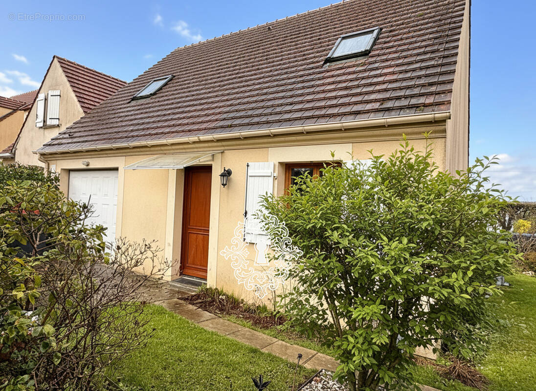 Maison à DONNEMARIE-DONTILLY