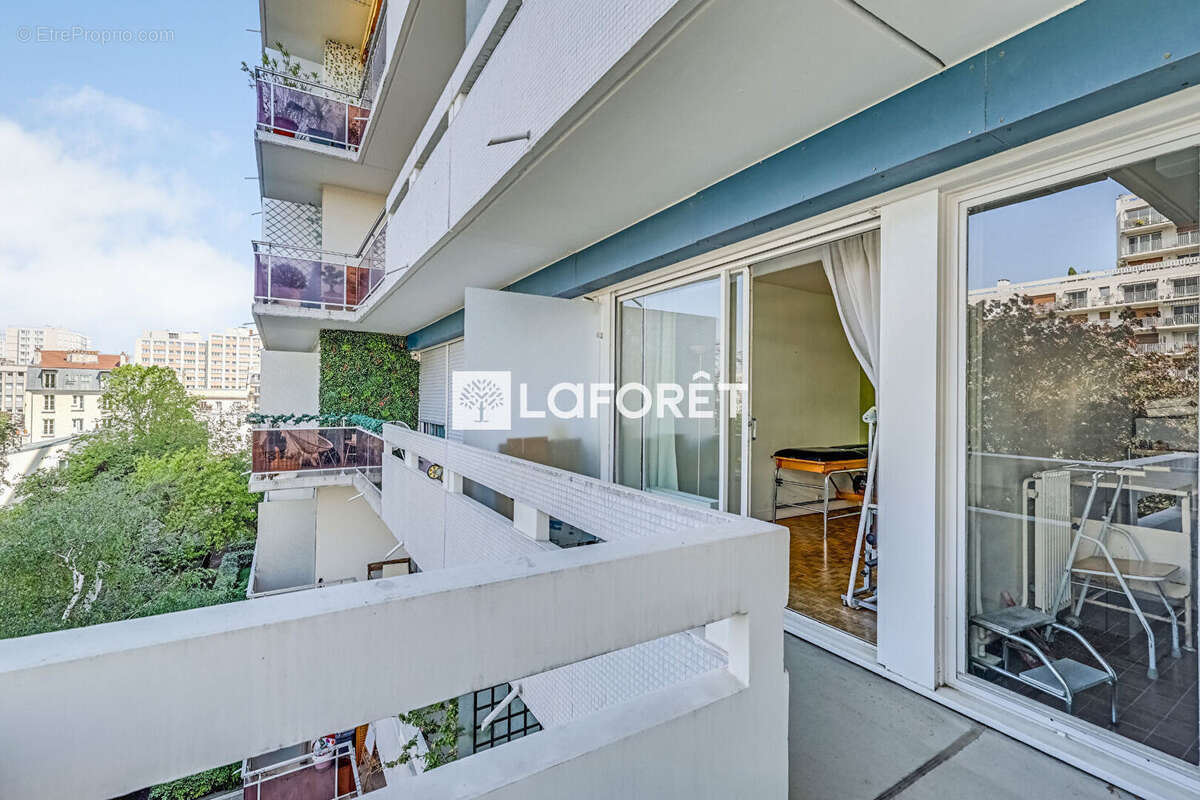 Appartement à PARIS-15E