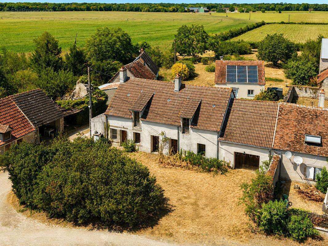 Amoureux de la rénovation, ce projet est fait pour vous à Chavannes - photo 3