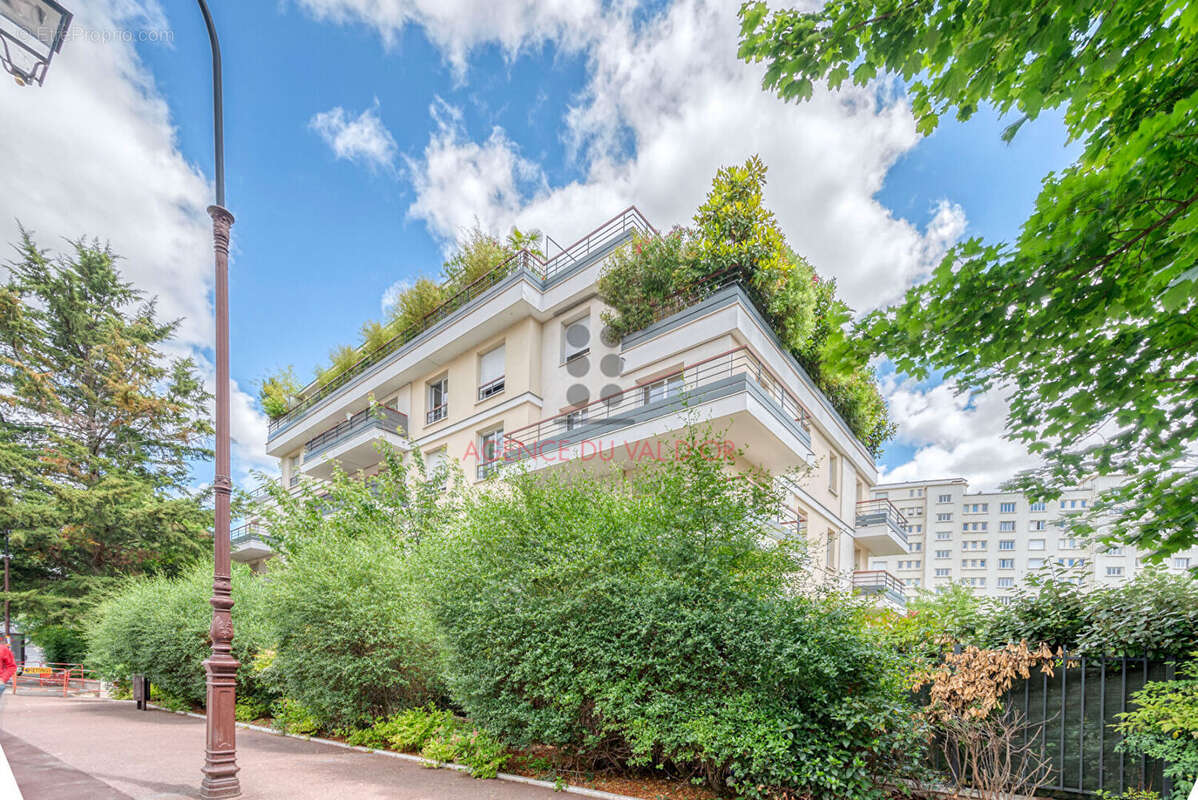Parking à SAINT-CLOUD