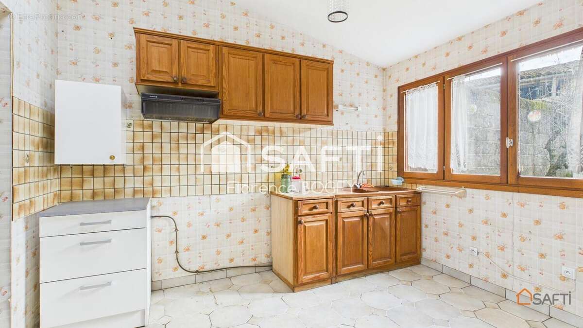 Photo 2 - Maison à BUSSIERE-POITEVINE