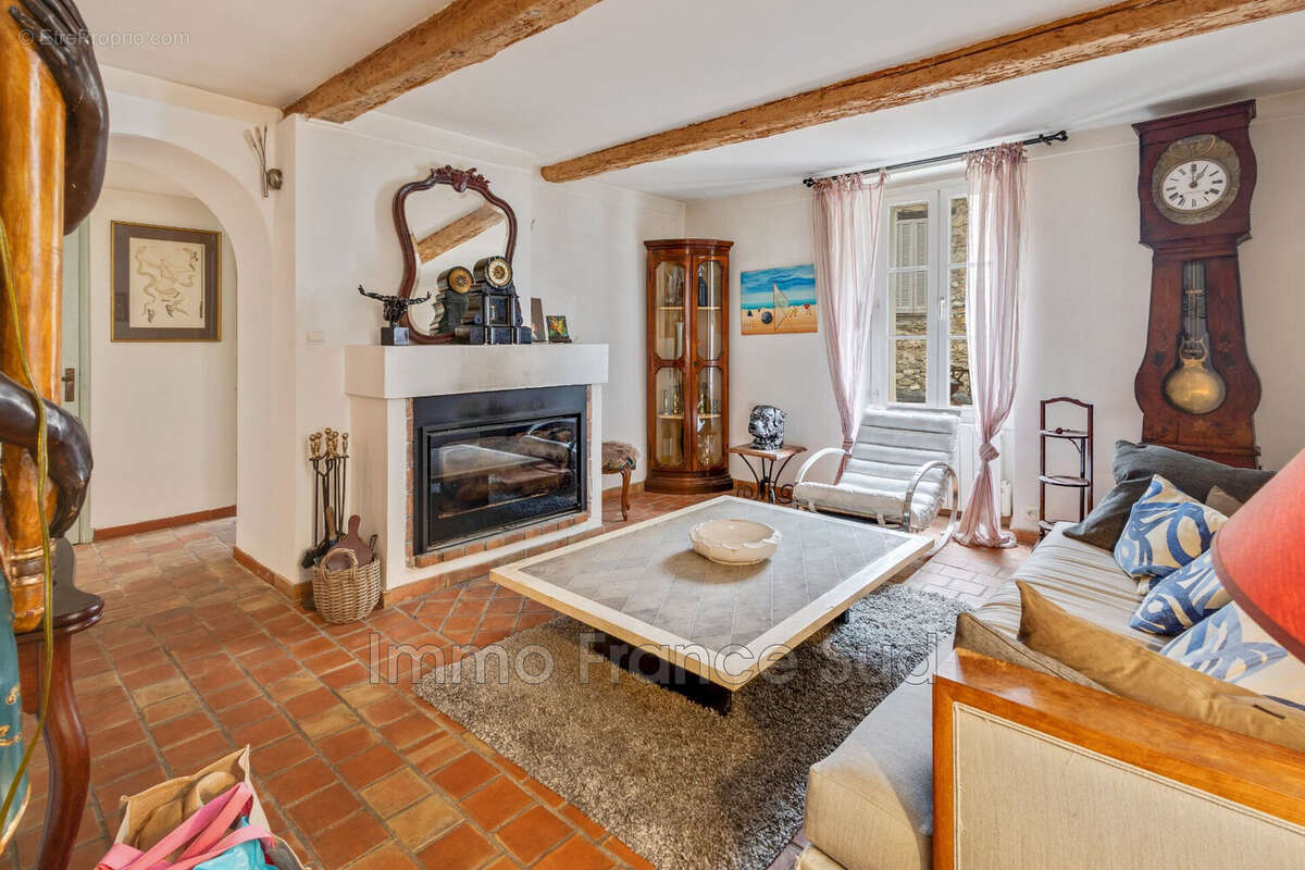 Maison à LA GARDE-FREINET
