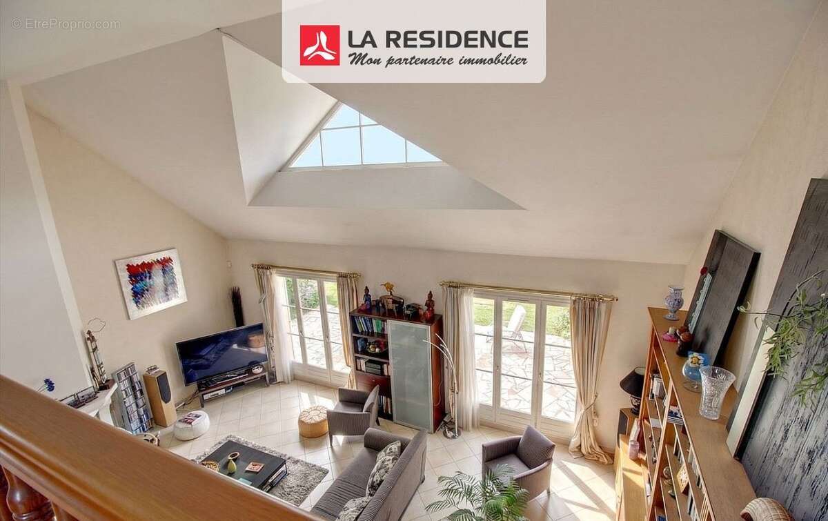 Maison 251 m² à Aigremont  - photo 9