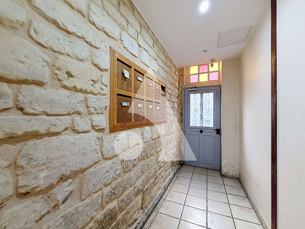 Appartement Rueil Malmaison 1 pièce(s) 15 m2 - photo 8