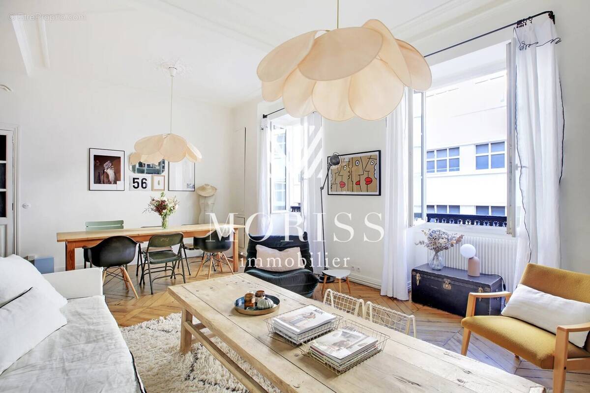 Appartement à PARIS-10E