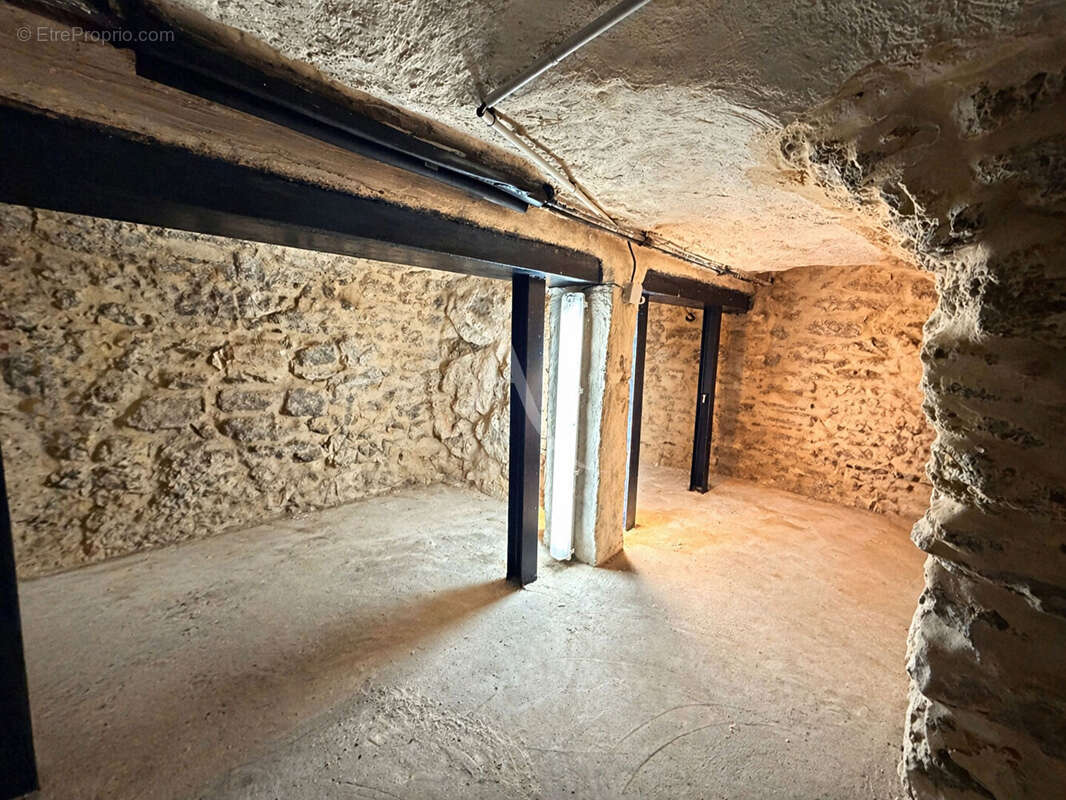 Maison 3 pièces, avec cave - proche commerces, écoles et transports - photo 9