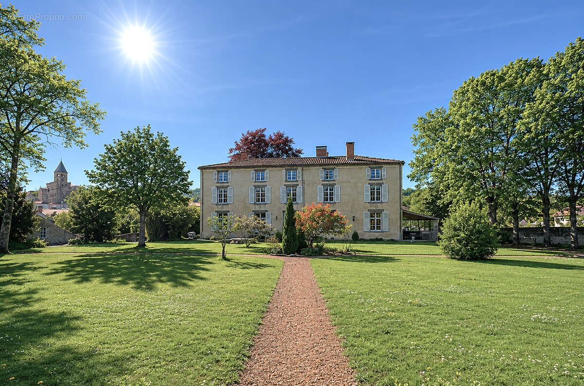 Propriété avec dépendances à Saint Saturnin - photo 15
