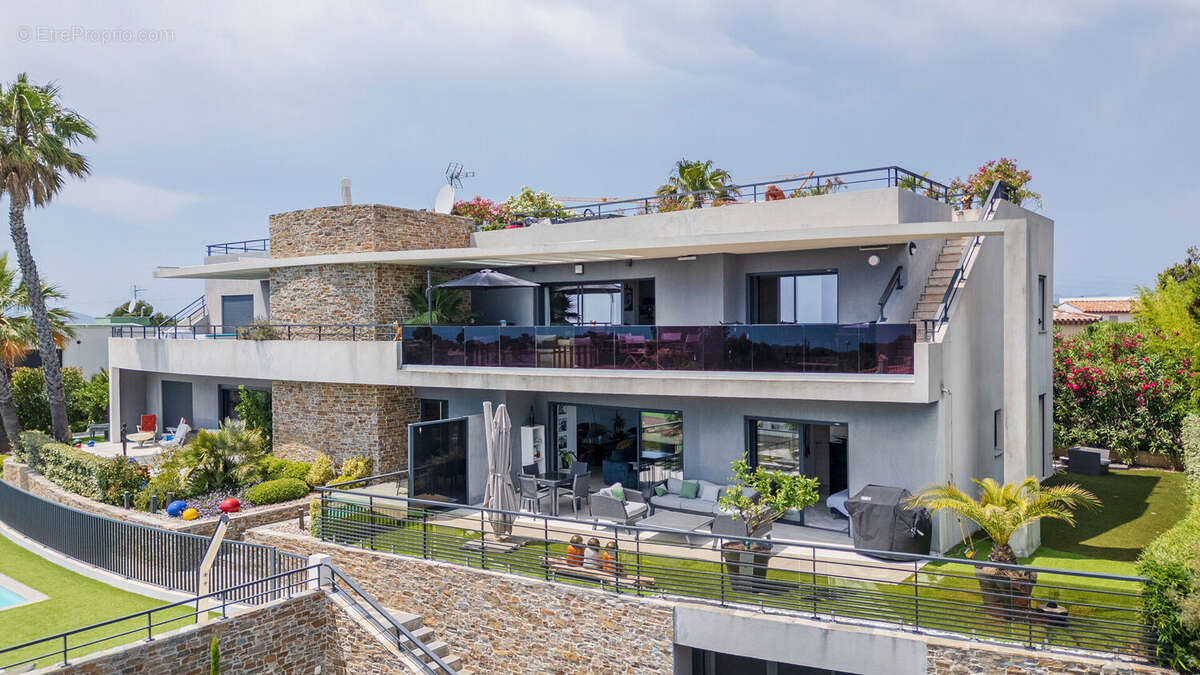 Appartement à SAINT-RAPHAEL