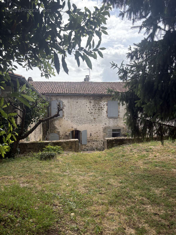 Maison à BRILLAC