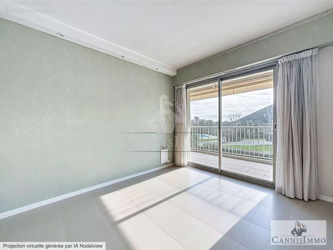 Appartement à MANDELIEU-LA-NAPOULE