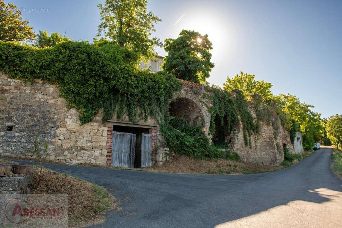 Maison 170 m² à Cordes-Sur-Ciel  - photo 10