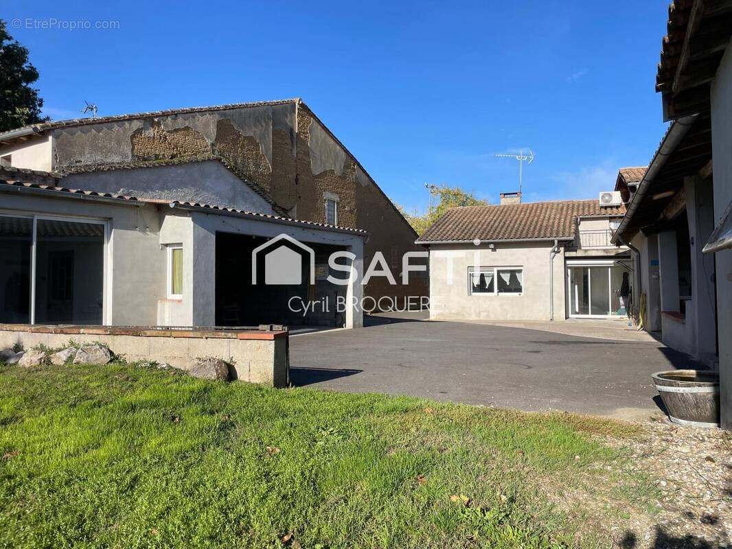 Photo 1 - Maison à ESCATALENS