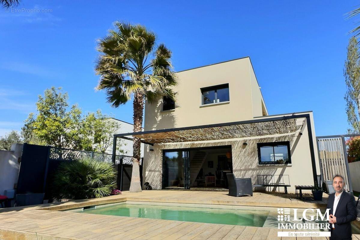 Maison à SAINT-LAURENT-D'AIGOUZE