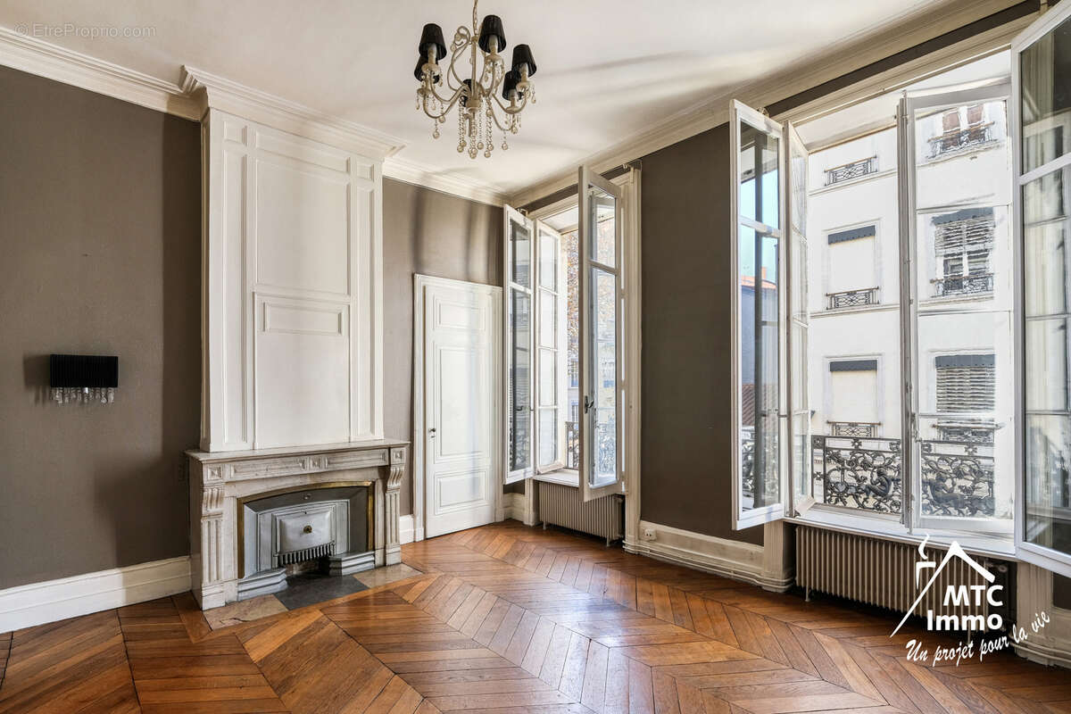 Appartement à LYON-6E