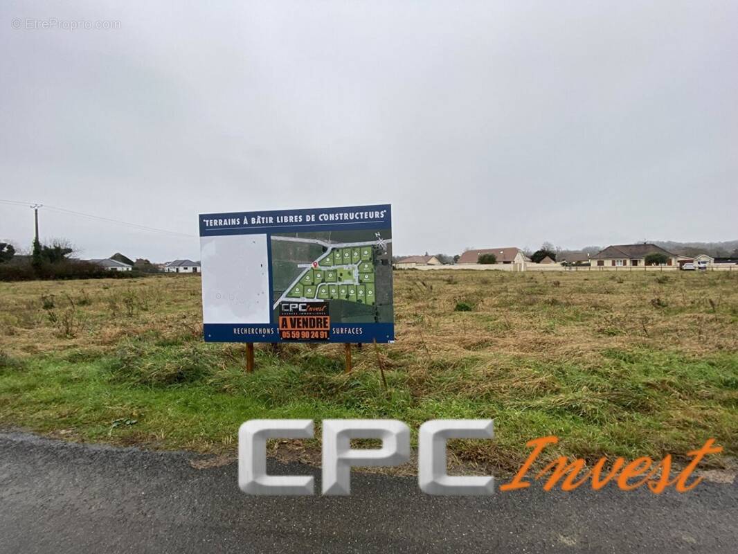 52303652a.jpg - Terrain à PARDIES